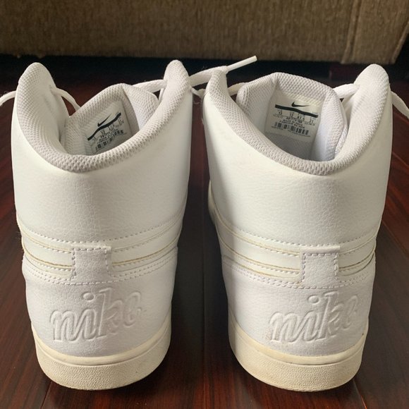 Nike Sneakers US13 - Picture 4 of 4